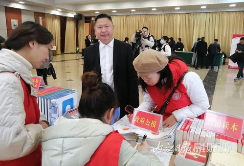 內江市市中區(qū)圖書館首次亮相兩會現(xiàn)場，助力代表委員履職