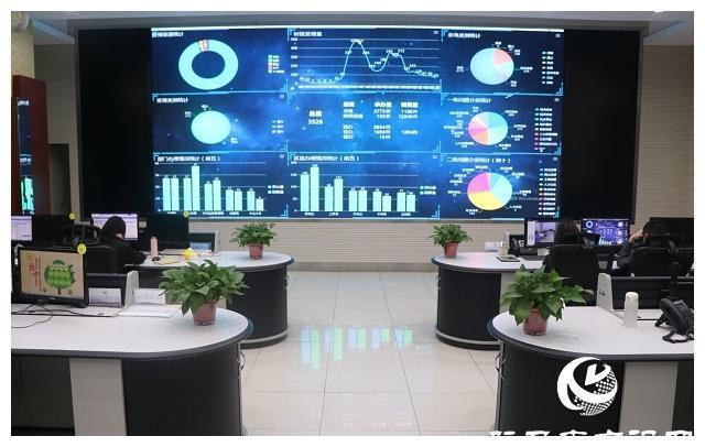 駐馬店市副市長孫繼偉現(xiàn)場接聽“12345”政務服務熱線，搭建政民互動橋梁